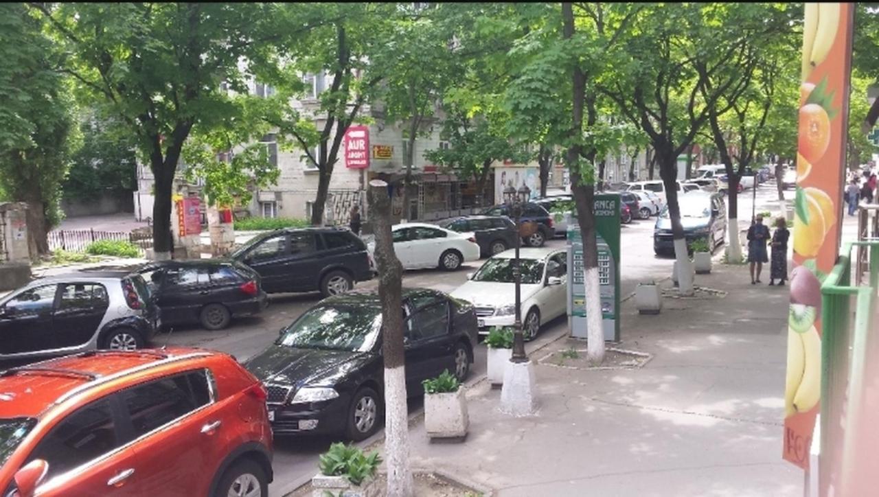 Ultracentral Armeneasca Street Kischinau Exterior foto